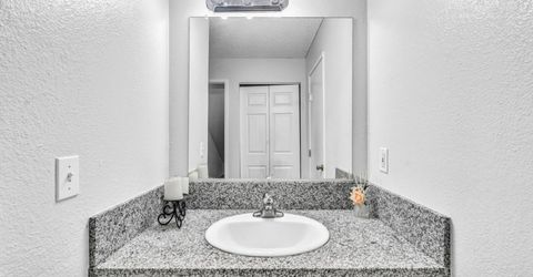 1465 E Peckham Lane, Unit APT 34, Reno, NV 89502 Photo