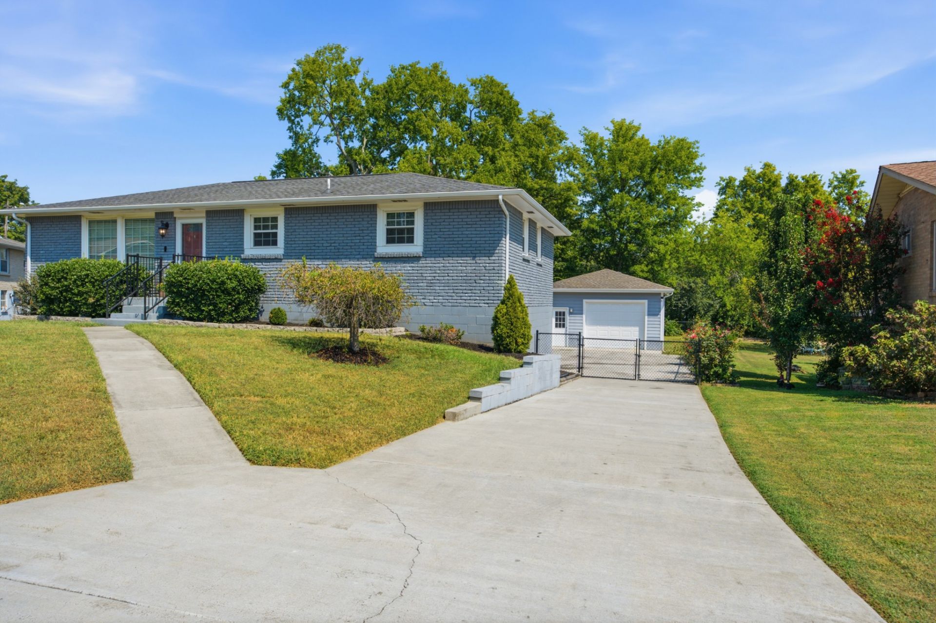 5008 Bonnavista Dr, Hermitage, TN 37076 Main Photo