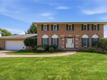 5336 Wood Trail Avenue NE, Canton, OH 44705