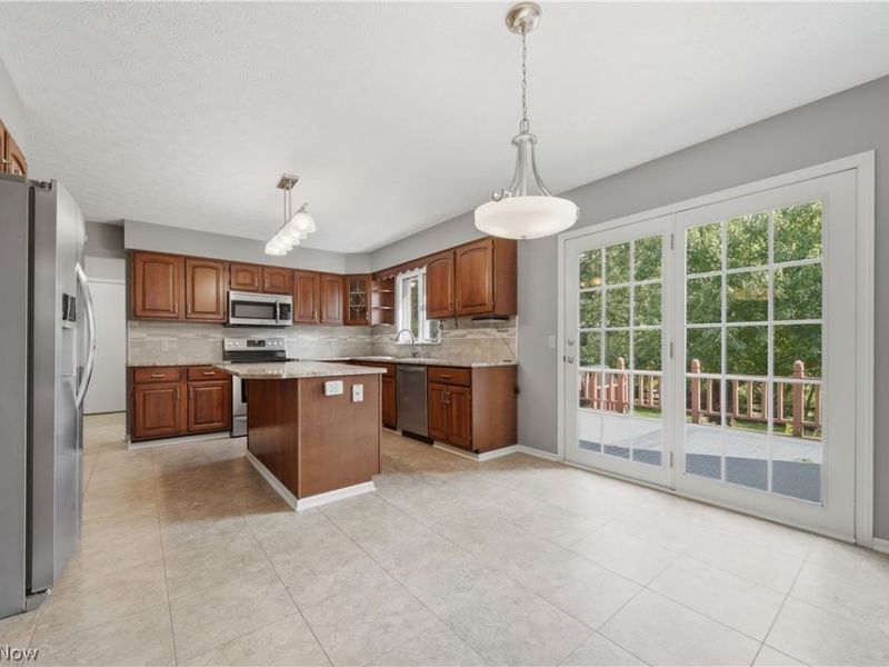 5336 Wood Trail Avenue NE, Canton, OH 44705 Photo 10