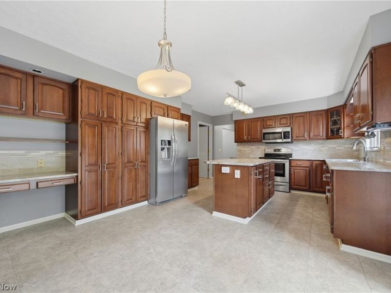 5336 Wood Trail Avenue NE, Canton, OH 44705 Photo 11