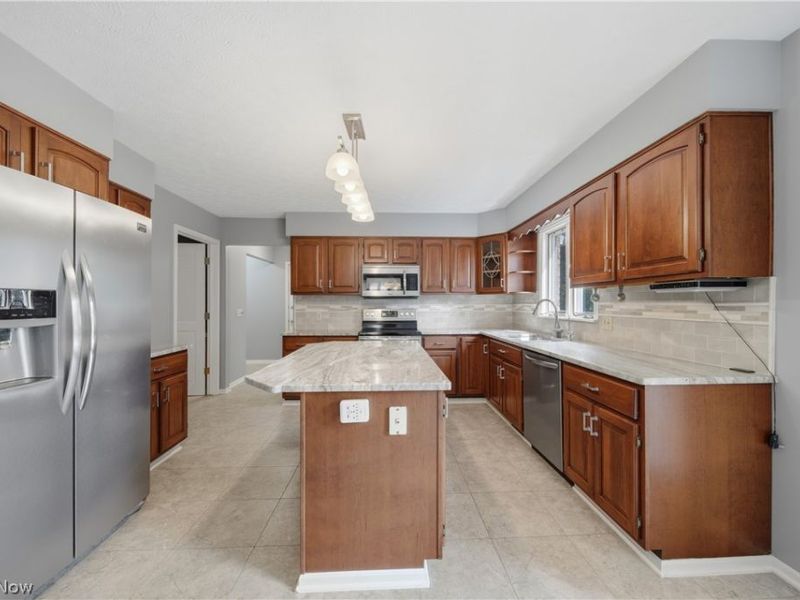 5336 Wood Trail Avenue NE, Canton, OH 44705 Photo 12