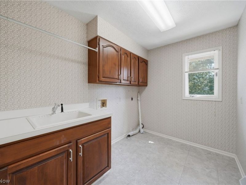 5336 Wood Trail Avenue NE, Canton, OH 44705 Photo 18