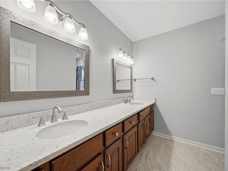 5336 Wood Trail Avenue NE, Canton, OH 44705 Photo 31