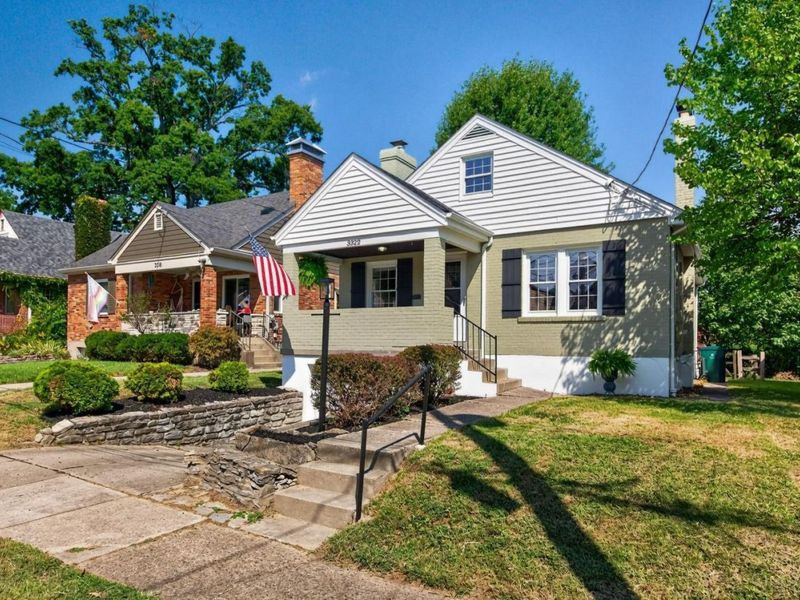 3322 Maplecrest Place, Cincinnati, OH 45209 Photo 2