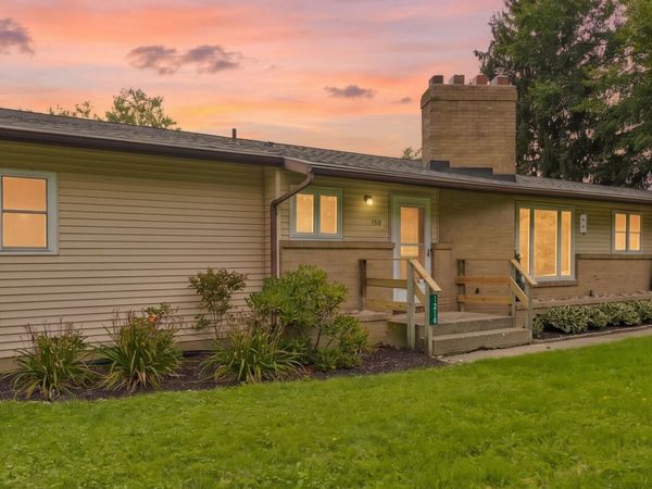 1318 Forest Hill Avenue SE, Kentwood, MI 49546