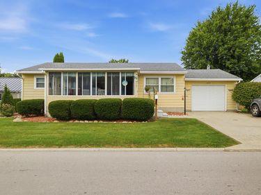 404 E Irving St, Bucyrus, OH 44820
