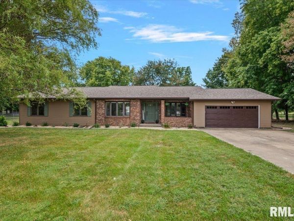 6454 Camino De Burlon Road, Rochester, IL 62563