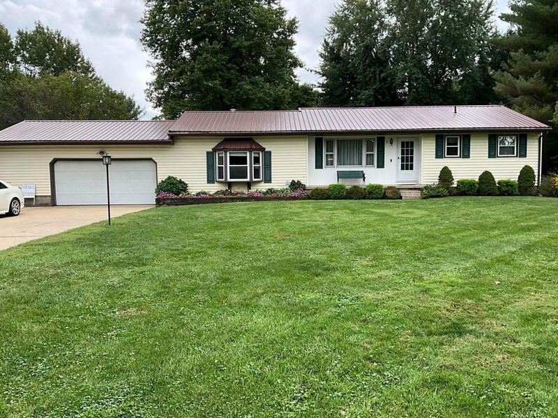 5471 Wilson Road NW, Lancaster, OH 43130 Photo 1
