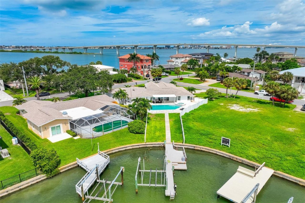 201 Driftwood Lane, Largo, FL 33770 Photo