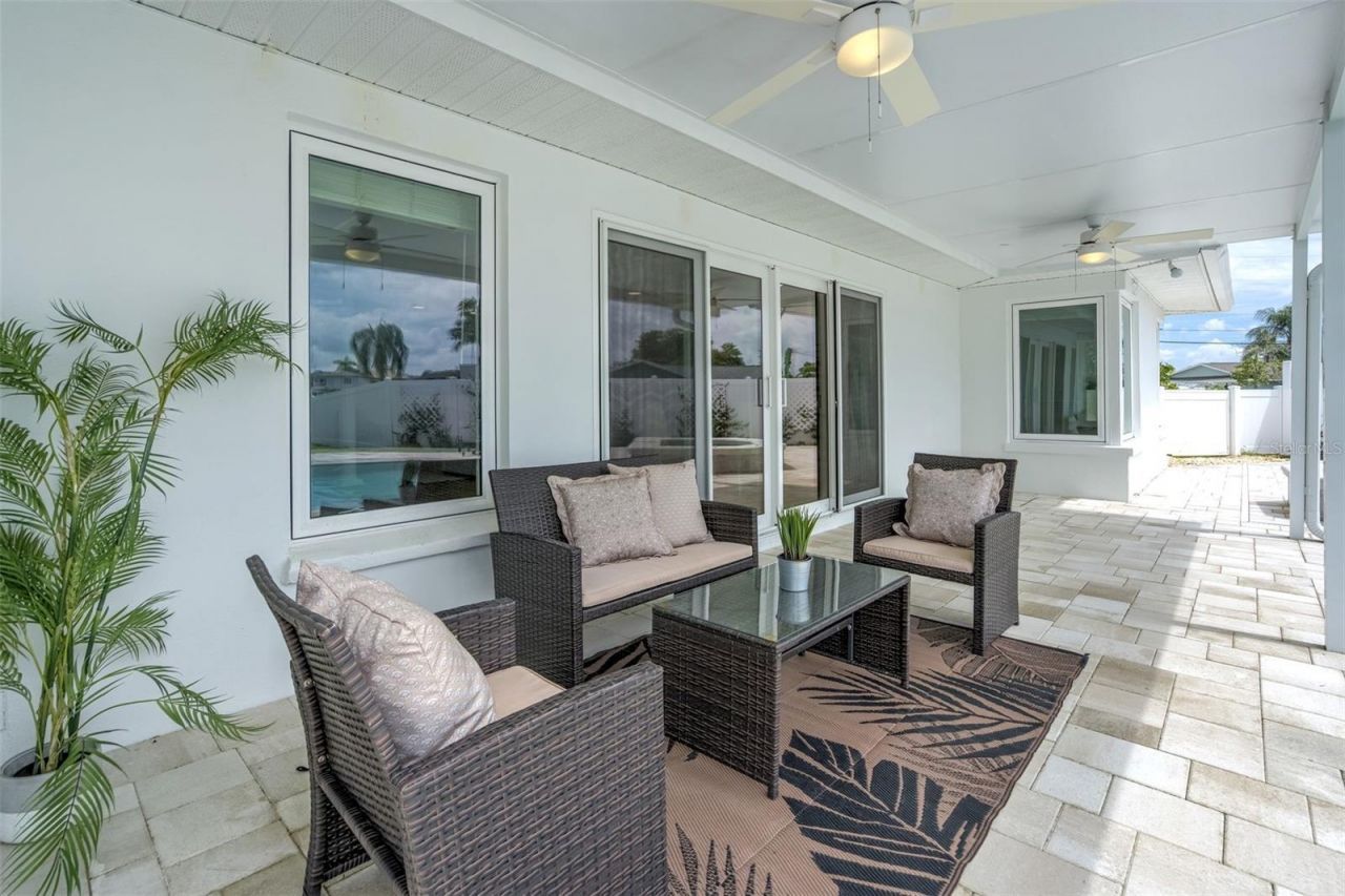 201 Driftwood Lane, Largo, FL 33770 Photo