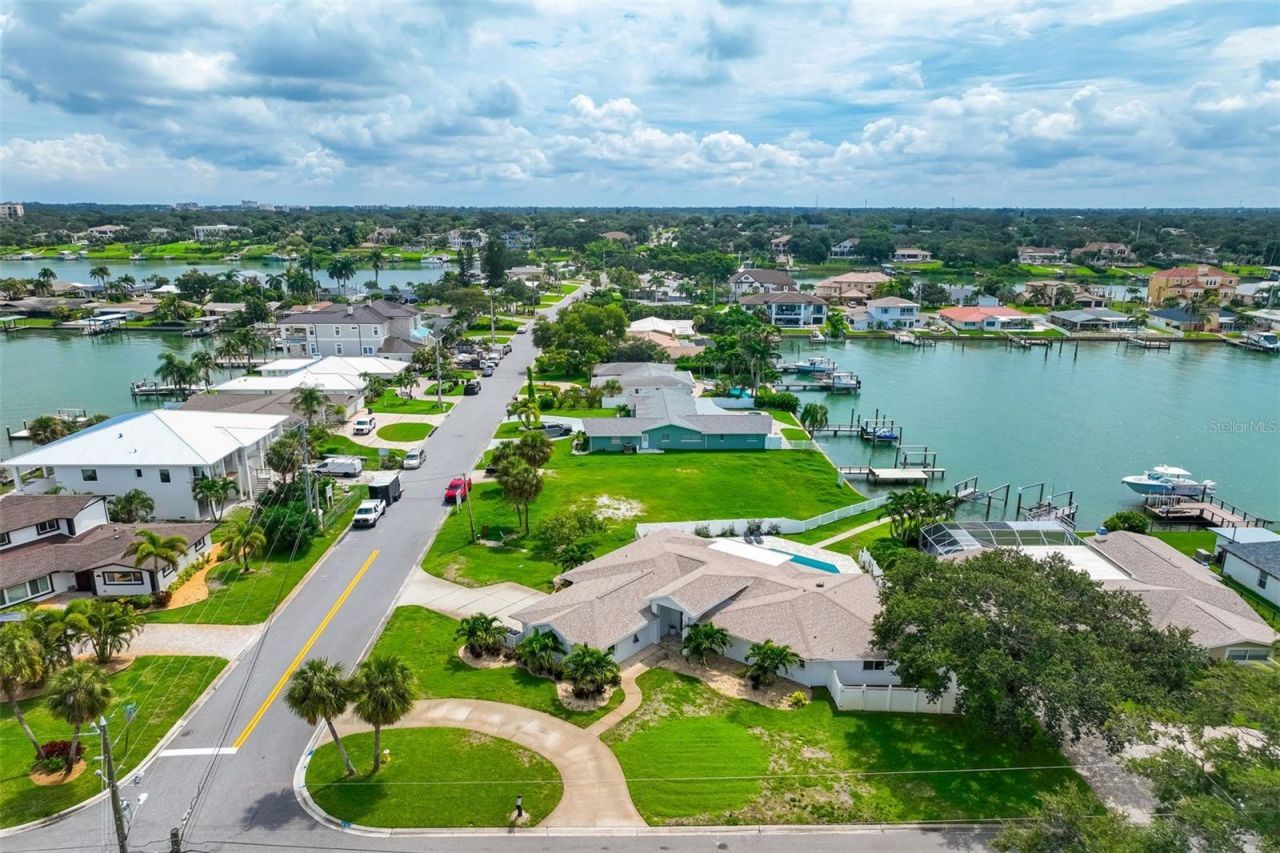 201 Driftwood Lane, Largo, FL 33770 Photo