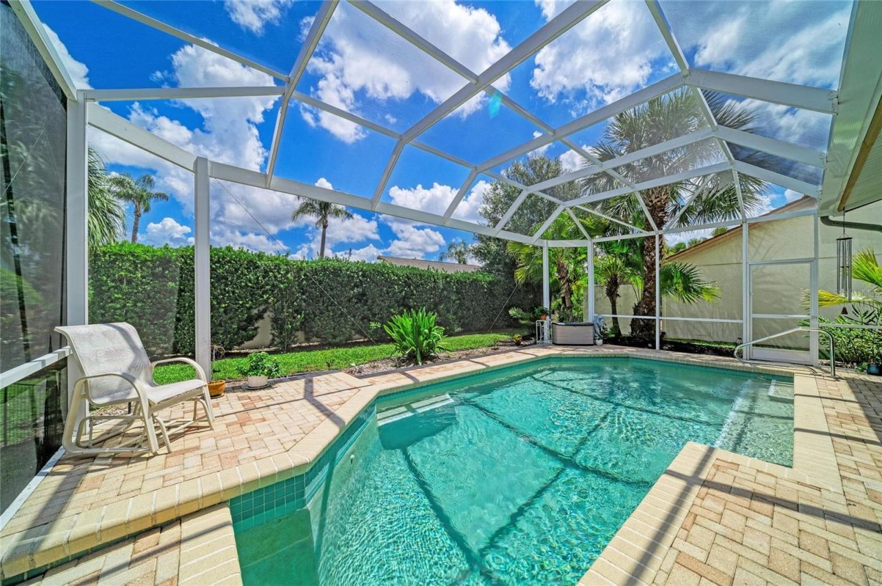 4729 Peridia Boulevard E, Bradenton, FL 34203 Photo