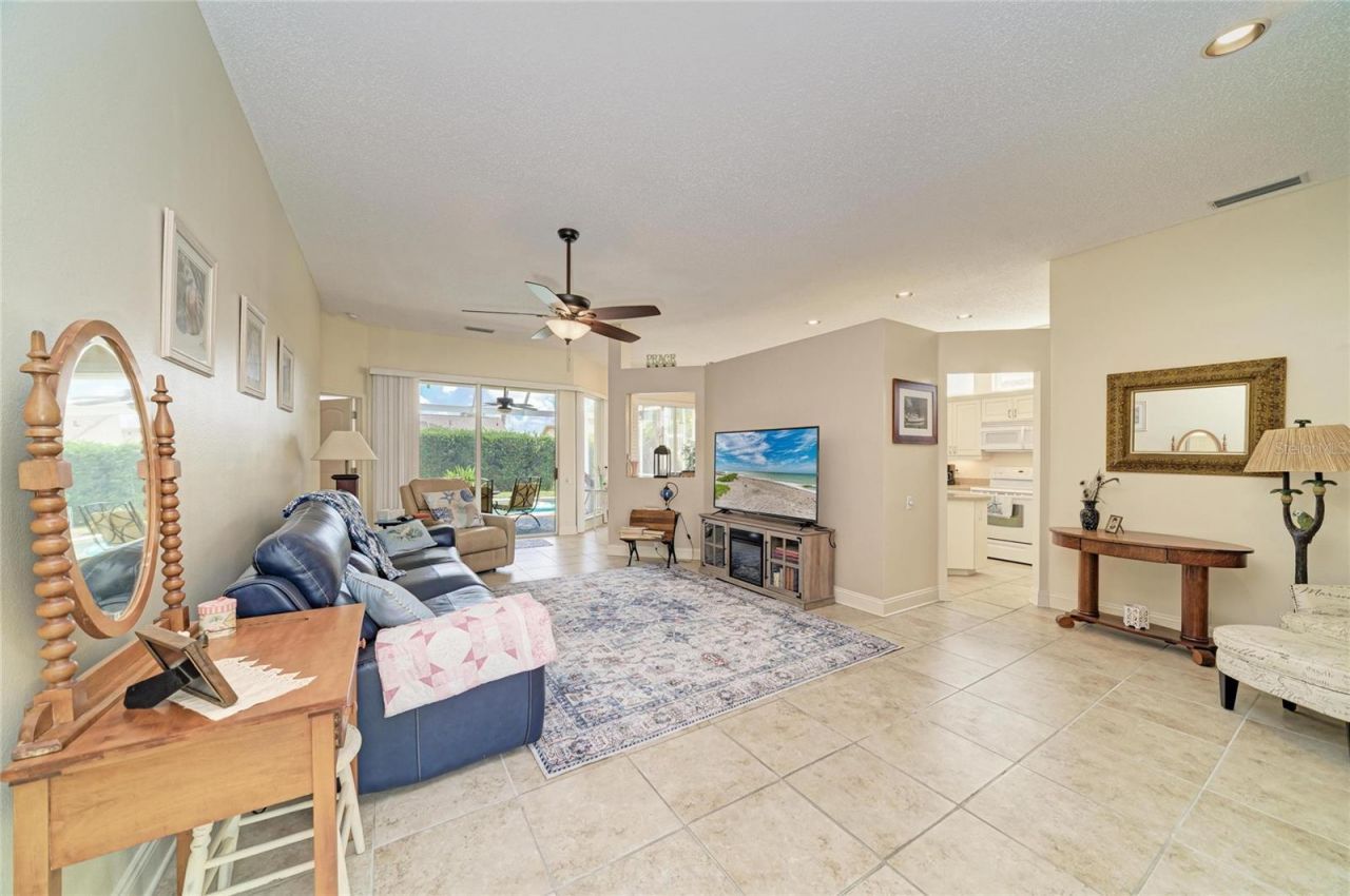 4729 Peridia Boulevard E, Bradenton, FL 34203 Photo
