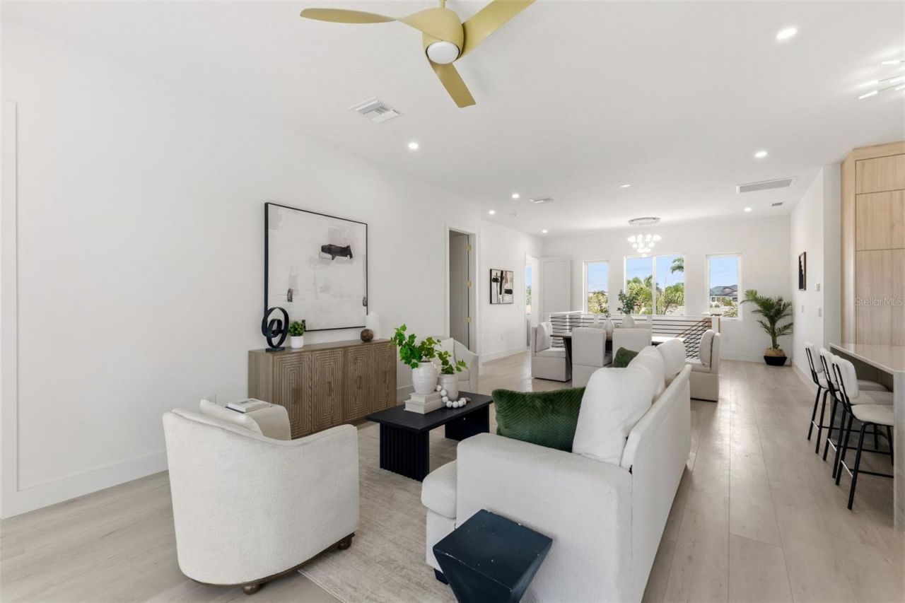 7870 Causeway Boulevard S, Saint Petersburg, FL 33707 Photo
