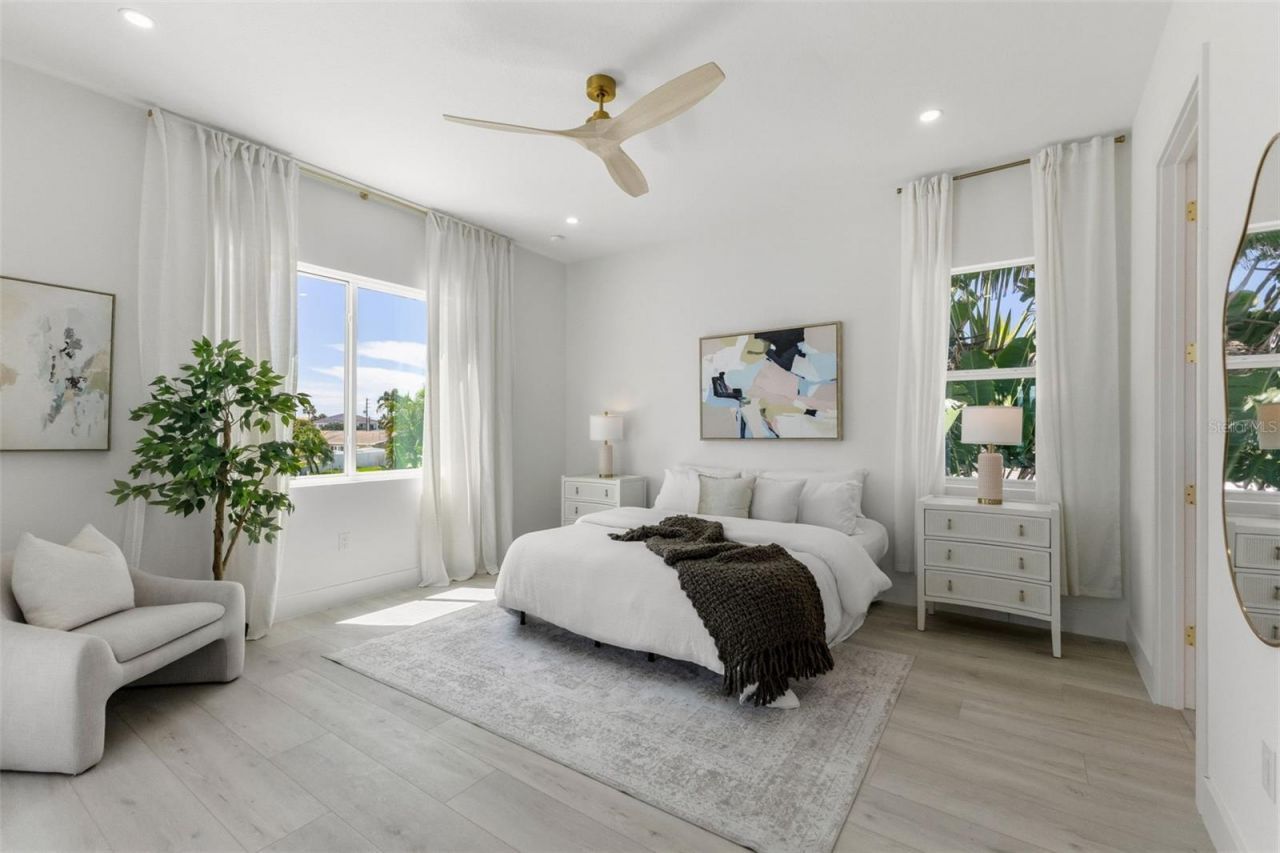 7870 Causeway Boulevard S, Saint Petersburg, FL 33707 Photo