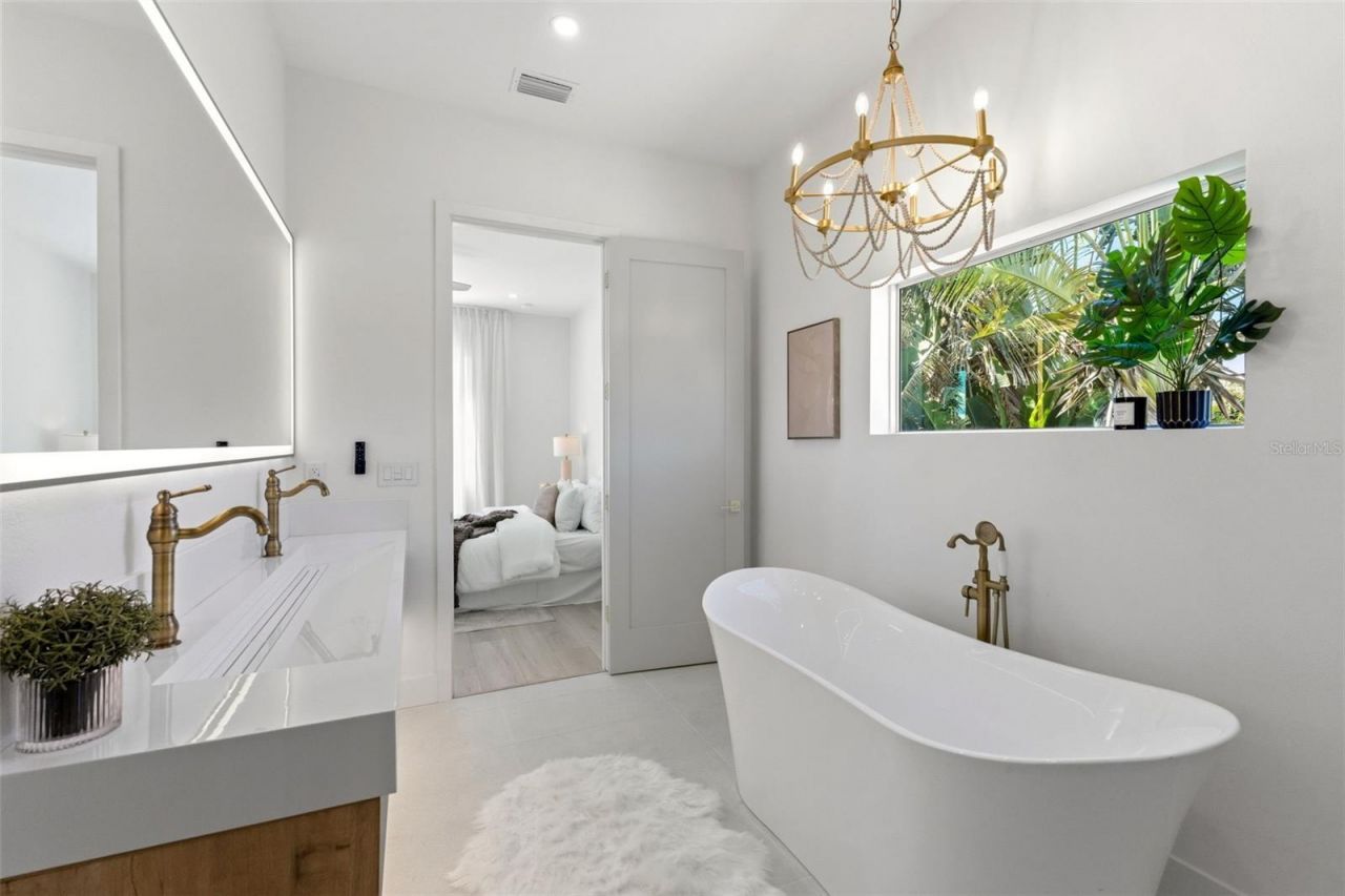 7870 Causeway Boulevard S, Saint Petersburg, FL 33707 Photo