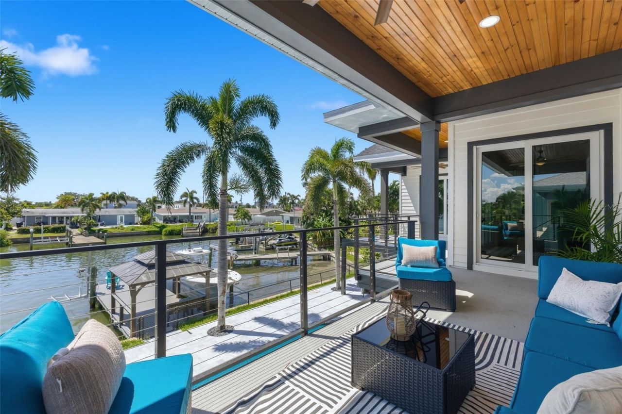 7870 Causeway Boulevard S, Saint Petersburg, FL 33707 Photo