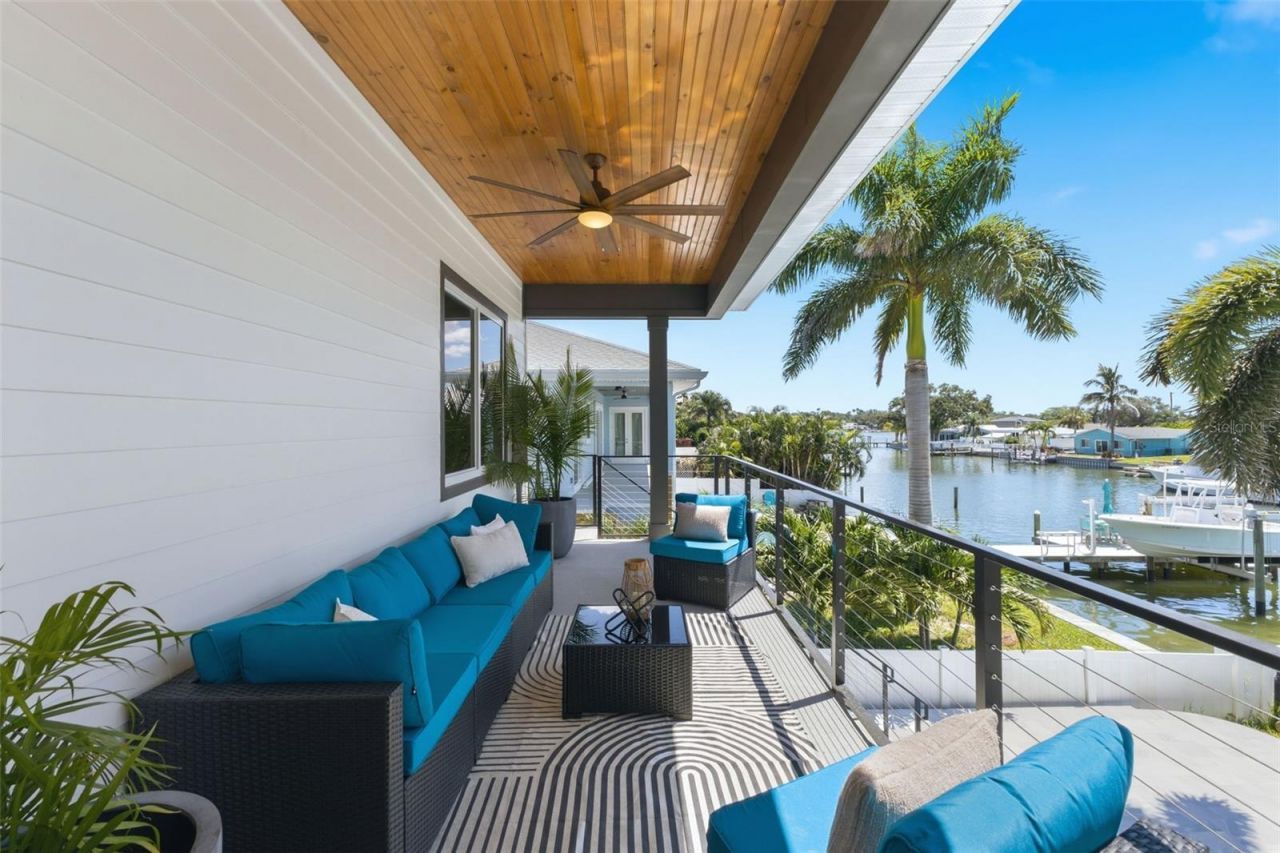 7870 Causeway Boulevard S, Saint Petersburg, FL 33707 Photo