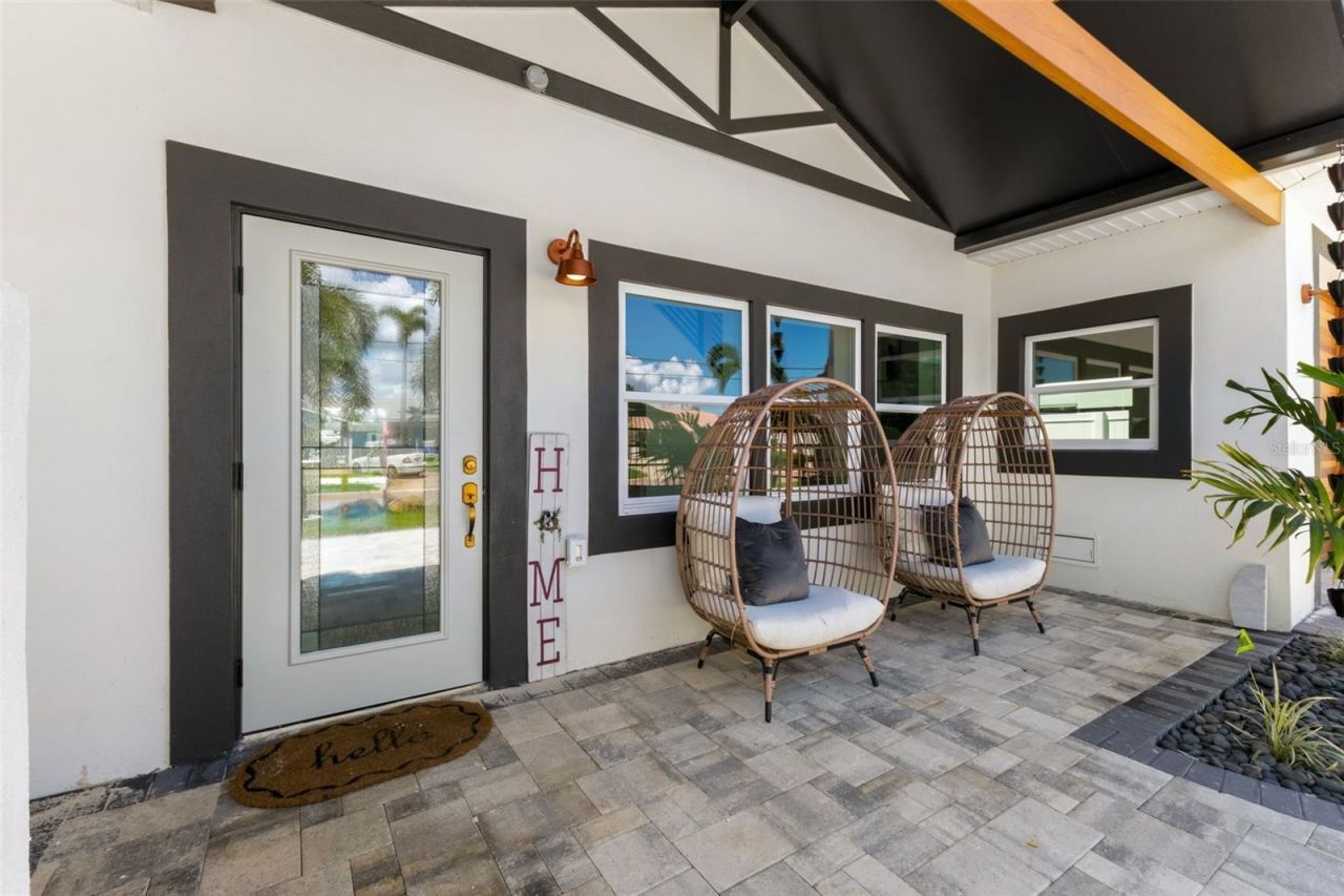 7870 Causeway Boulevard S, Saint Petersburg, FL 33707 Photo