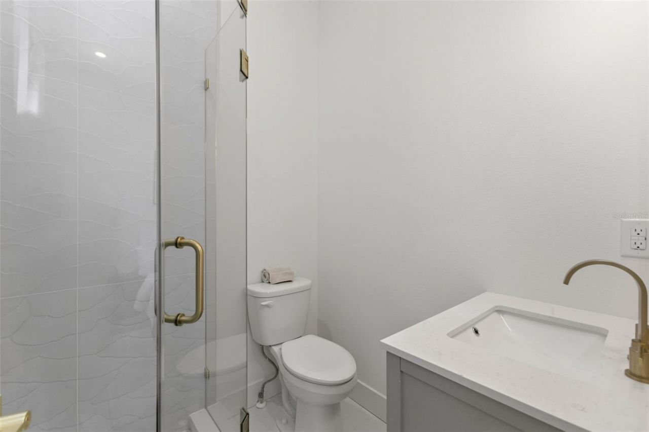 7870 Causeway Boulevard S, Saint Petersburg, FL 33707 Photo