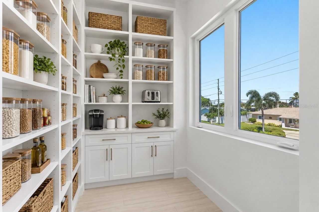 7870 Causeway Boulevard S, Saint Petersburg, FL 33707 Photo