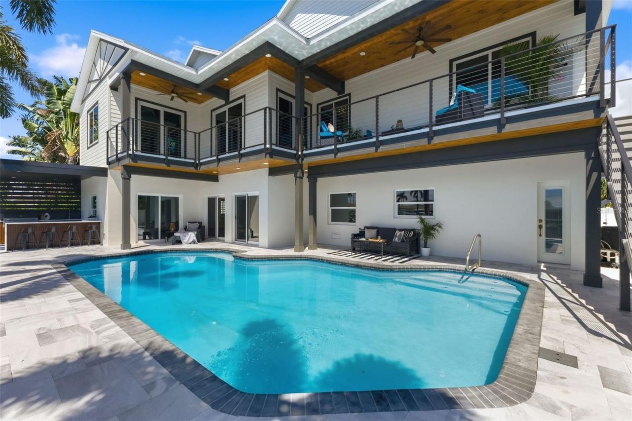 7870 Causeway Boulevard S, Saint Petersburg, FL 33707 Photo