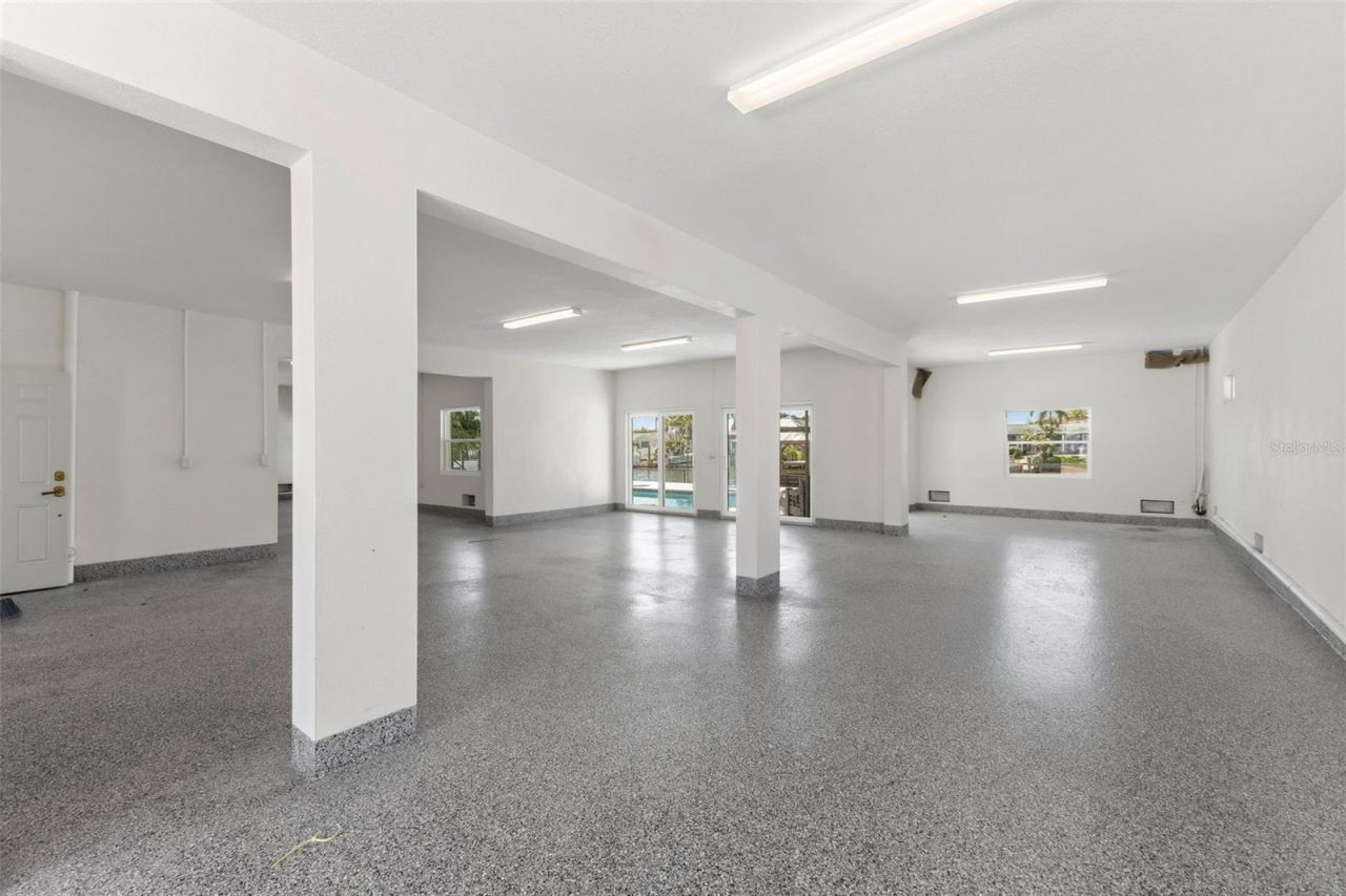7870 Causeway Boulevard S, Saint Petersburg, FL 33707 Photo