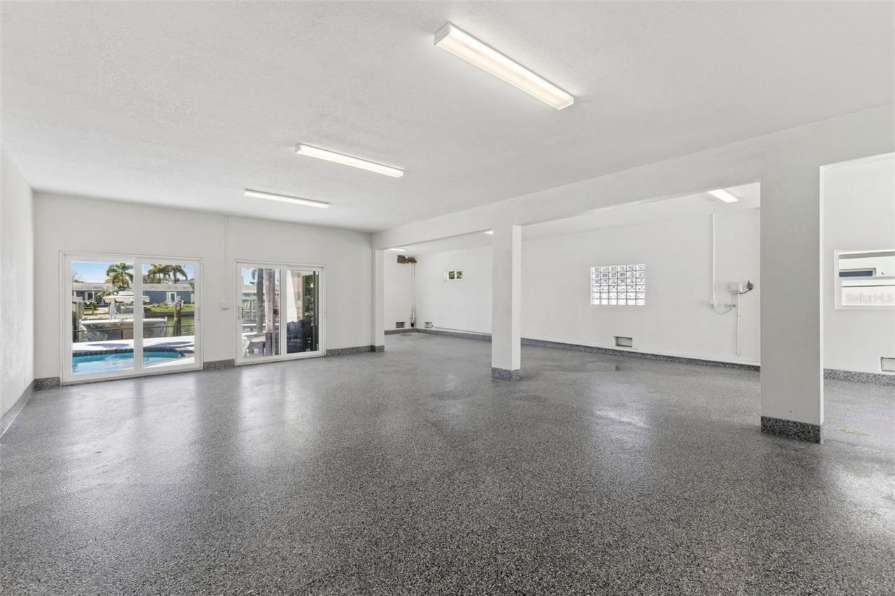 7870 Causeway Boulevard S, Saint Petersburg, FL 33707 Photo
