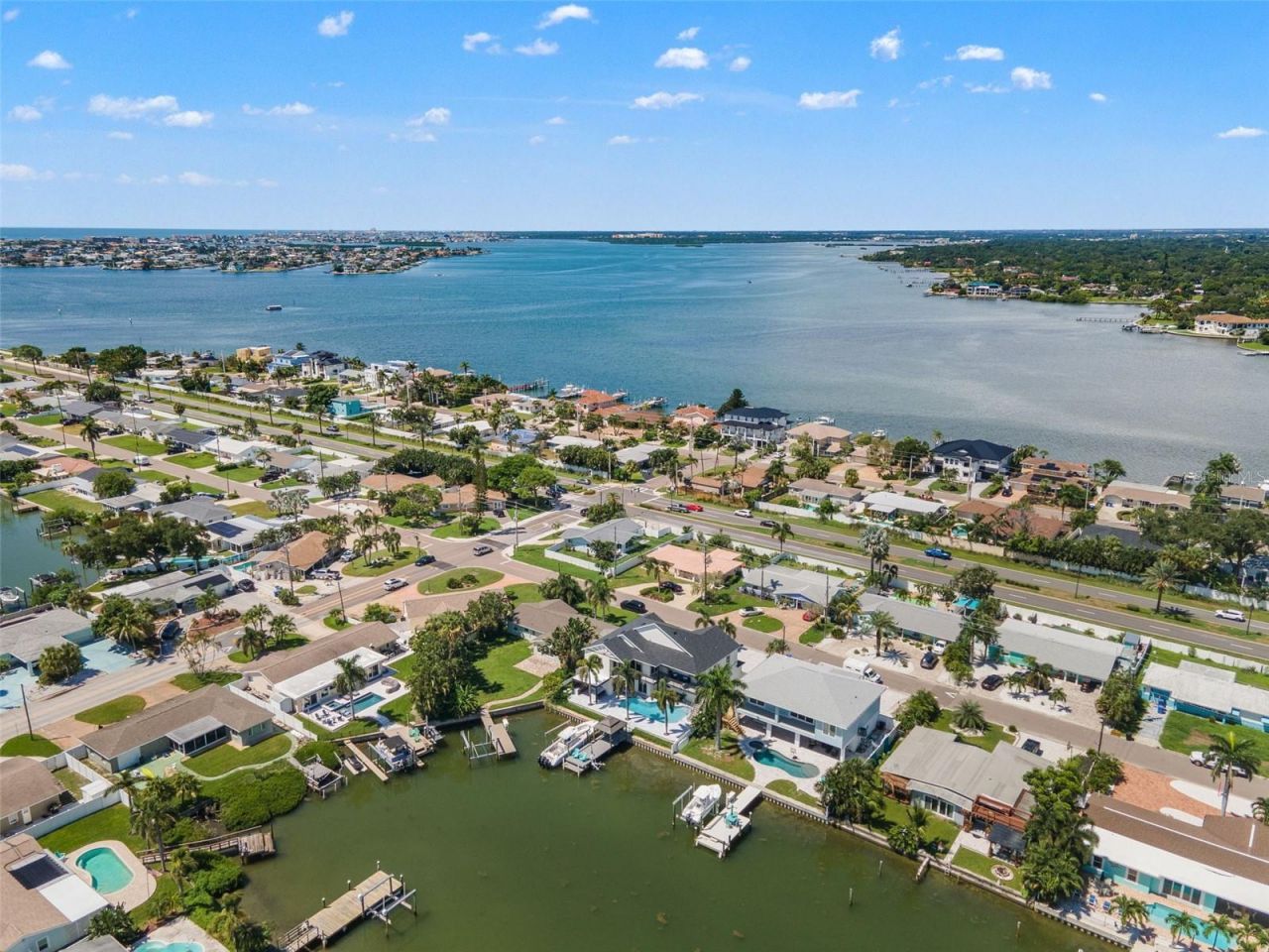 7870 Causeway Boulevard S, Saint Petersburg, FL 33707 Photo