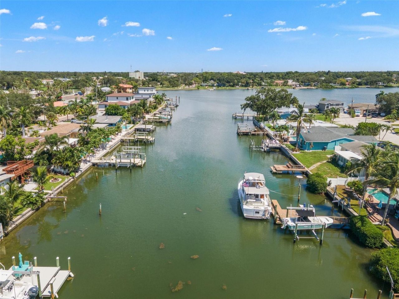 7870 Causeway Boulevard S, Saint Petersburg, FL 33707 Photo