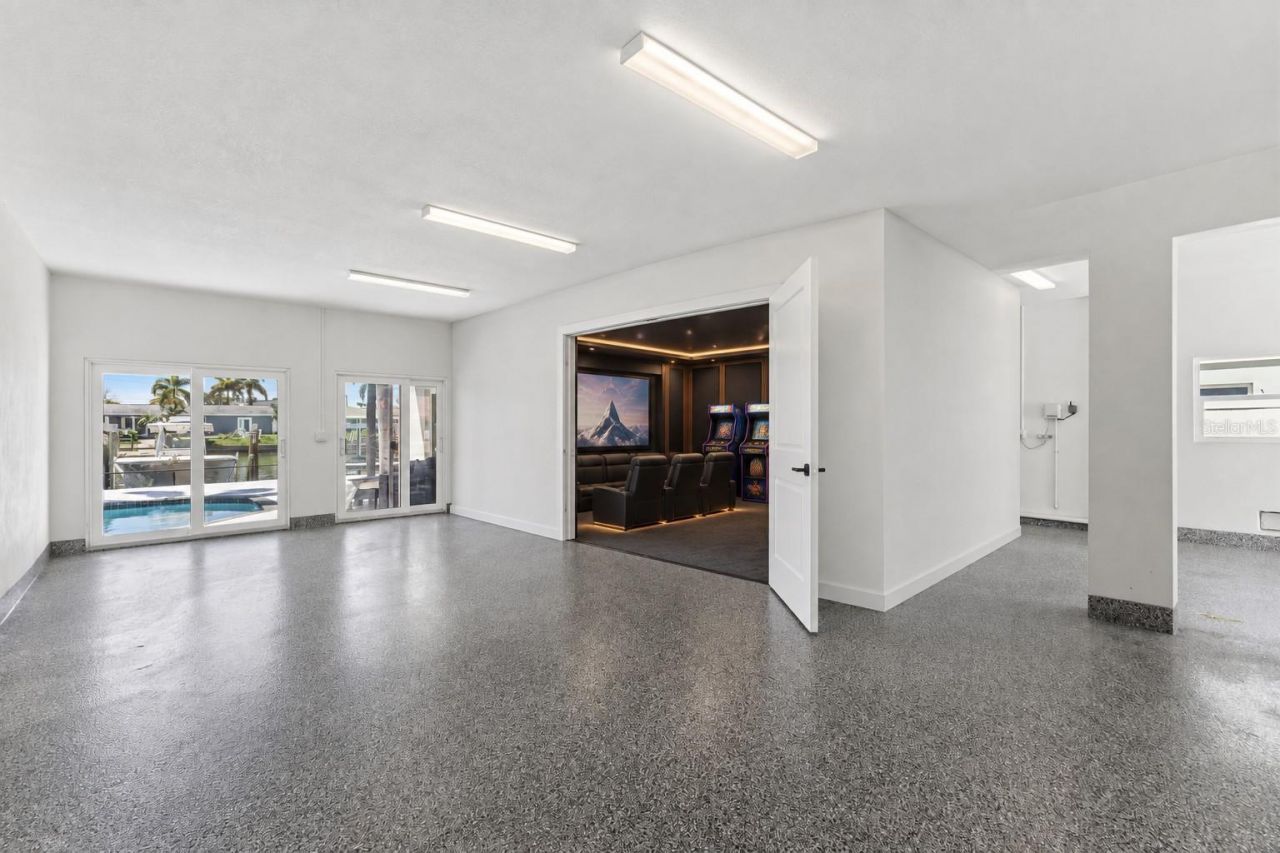 7870 Causeway Boulevard S, Saint Petersburg, FL 33707 Photo