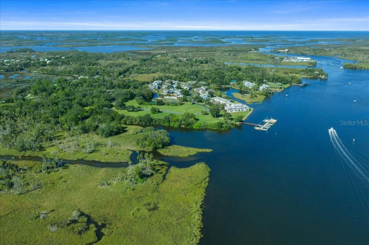 2825 N Rivers Edge Boulevard, Crystal River, FL 34429 Photo