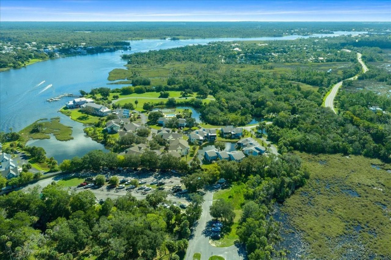 2825 N Rivers Edge Boulevard, Crystal River, FL 34429 Photo