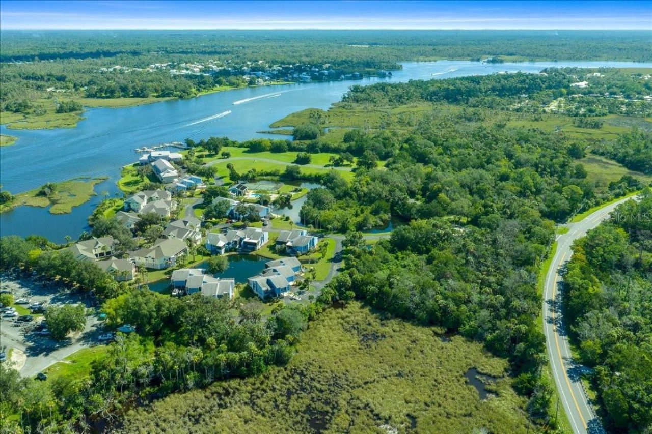 2825 N Rivers Edge Boulevard, Crystal River, FL 34429 Photo
