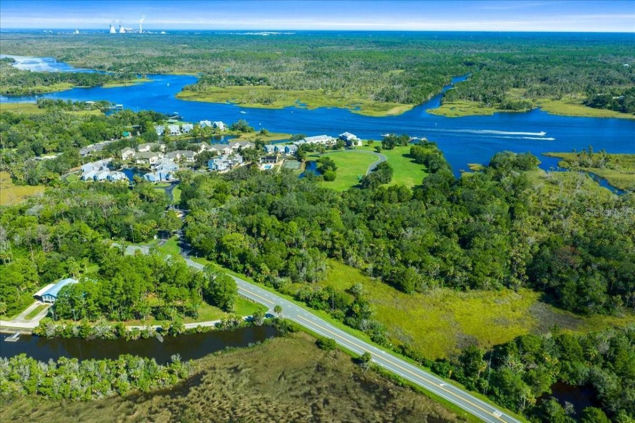 2825 N Rivers Edge Boulevard, Crystal River, FL 34429 Photo
