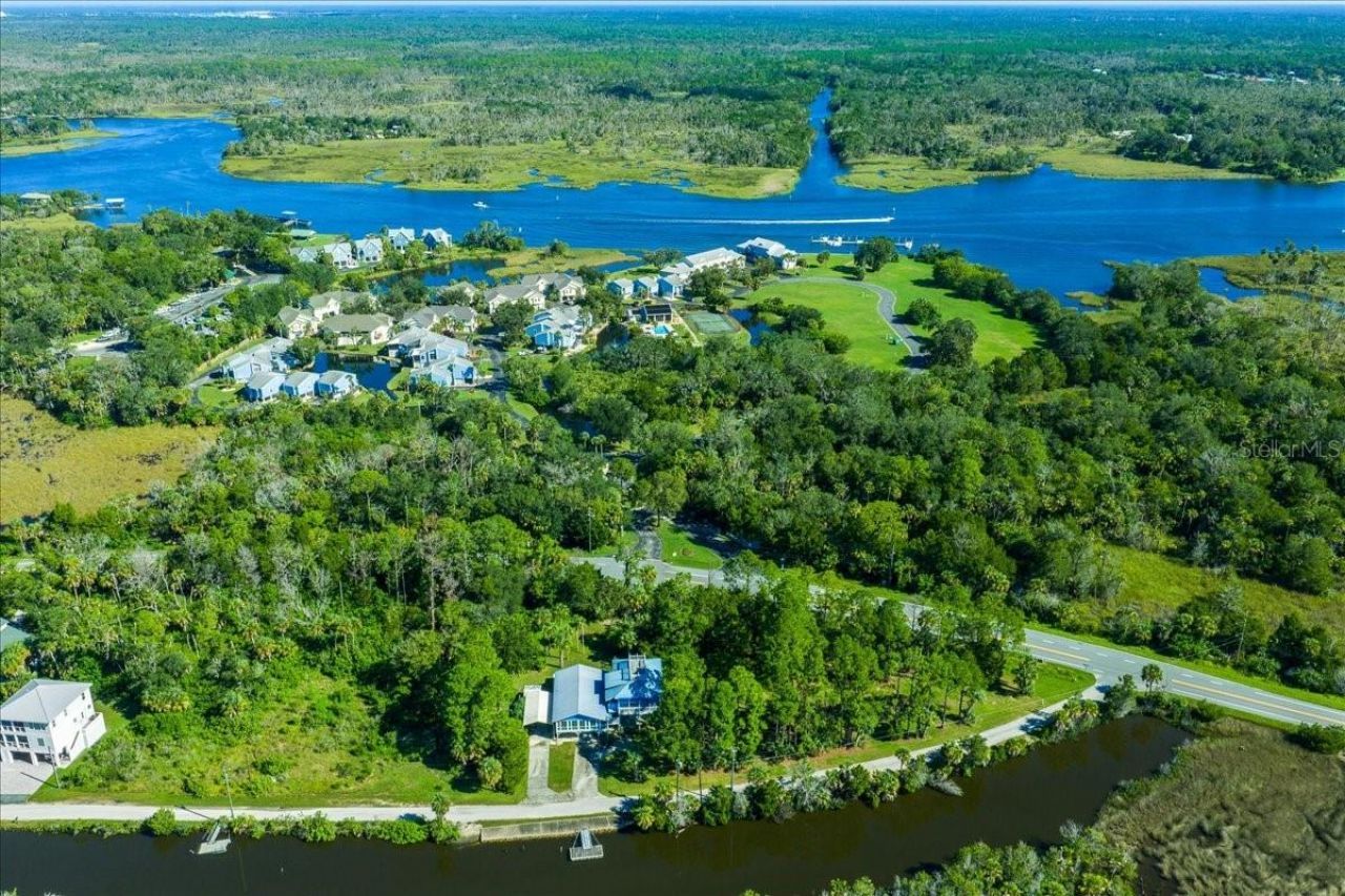 2825 N Rivers Edge Boulevard, Crystal River, FL 34429 Photo