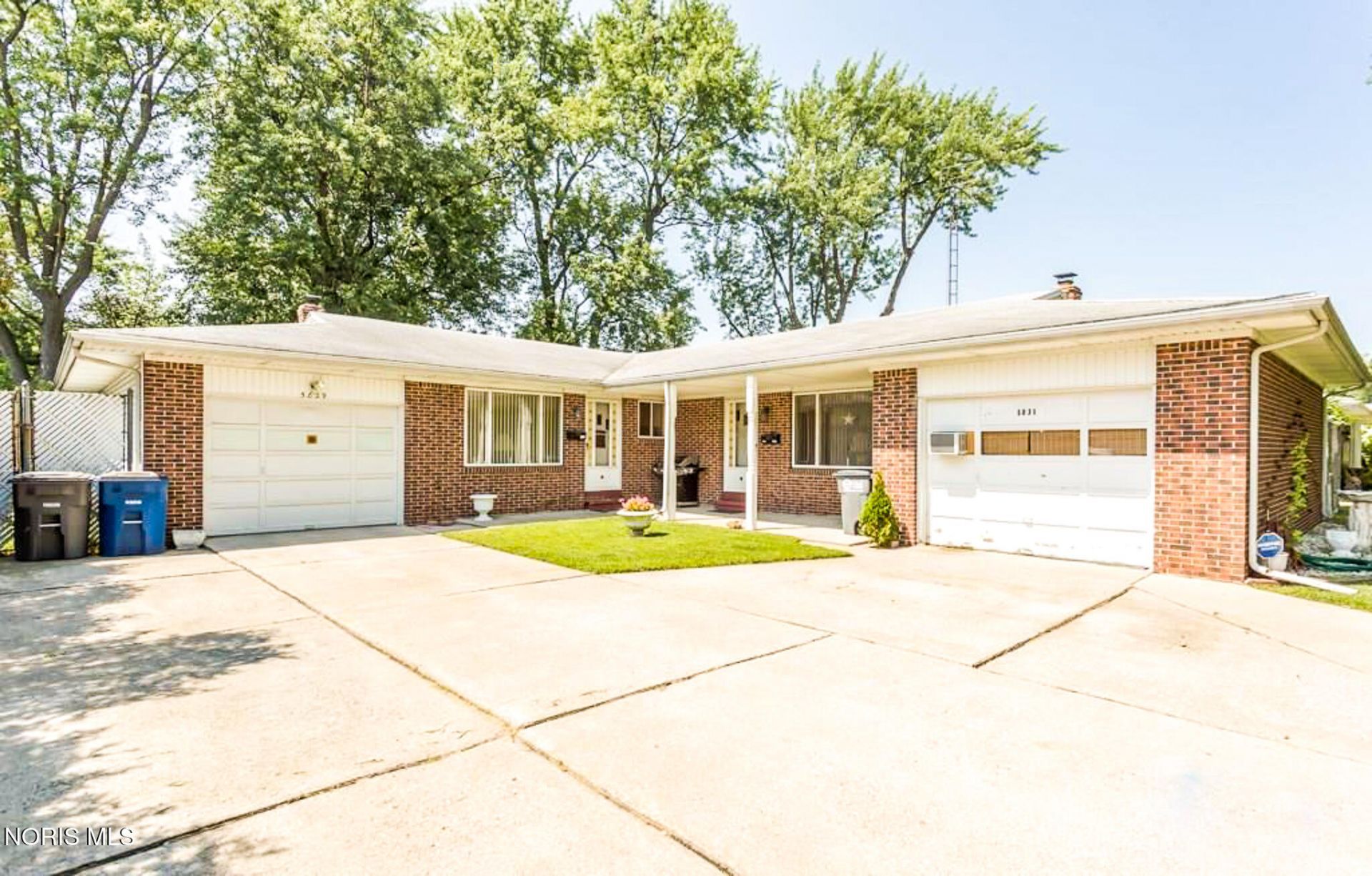 5829 Benalex Drive, Toledo, OH 43612 Main Photo