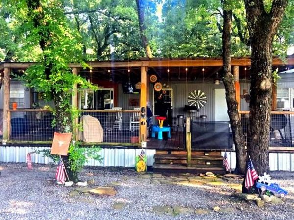 512 Mill Creek Resort Road, Unit 11, Pottsboro, TX 75076