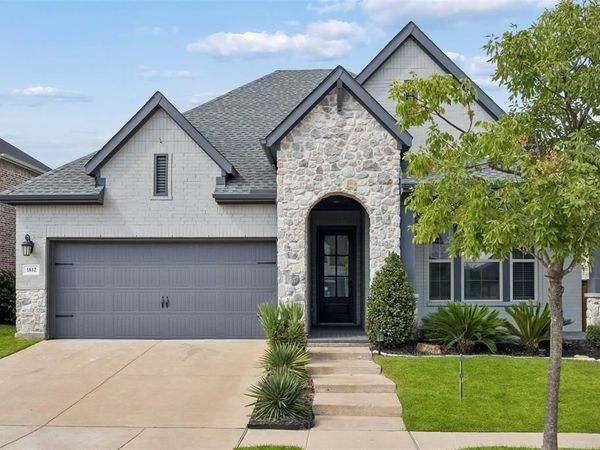 1812 Leo Drive, Van Alstyne, TX 75495