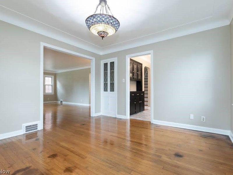 2099 Miramar Boulevard, South Euclid, OH 44121 Photo 10