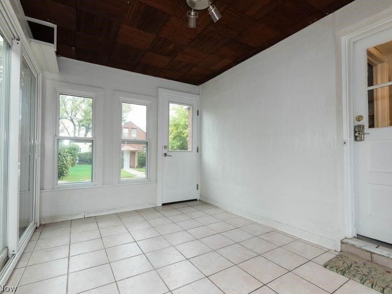 2099 Miramar Boulevard, South Euclid, OH 44121 Photo 14
