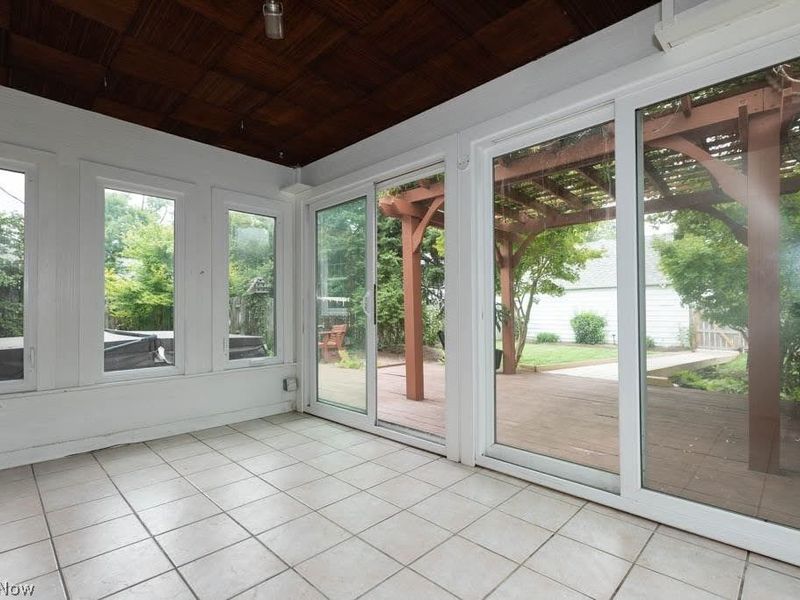 2099 Miramar Boulevard, South Euclid, OH 44121 Photo 15