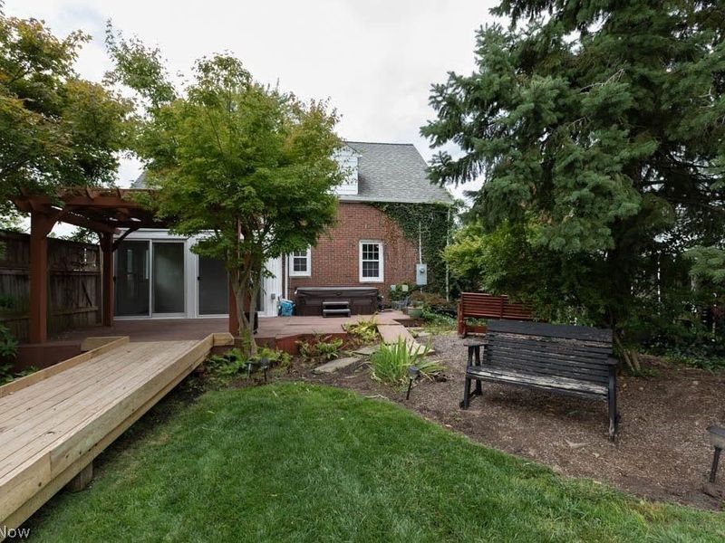 2099 Miramar Boulevard, South Euclid, OH 44121 Photo 16