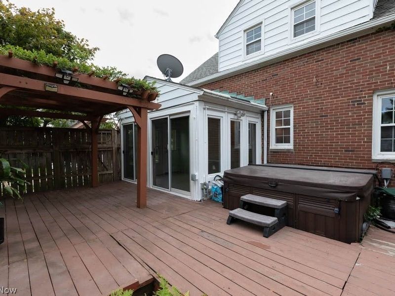 2099 Miramar Boulevard, South Euclid, OH 44121 Photo 17