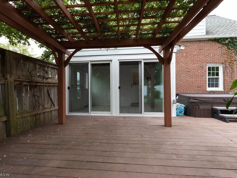2099 Miramar Boulevard, South Euclid, OH 44121 Photo 19