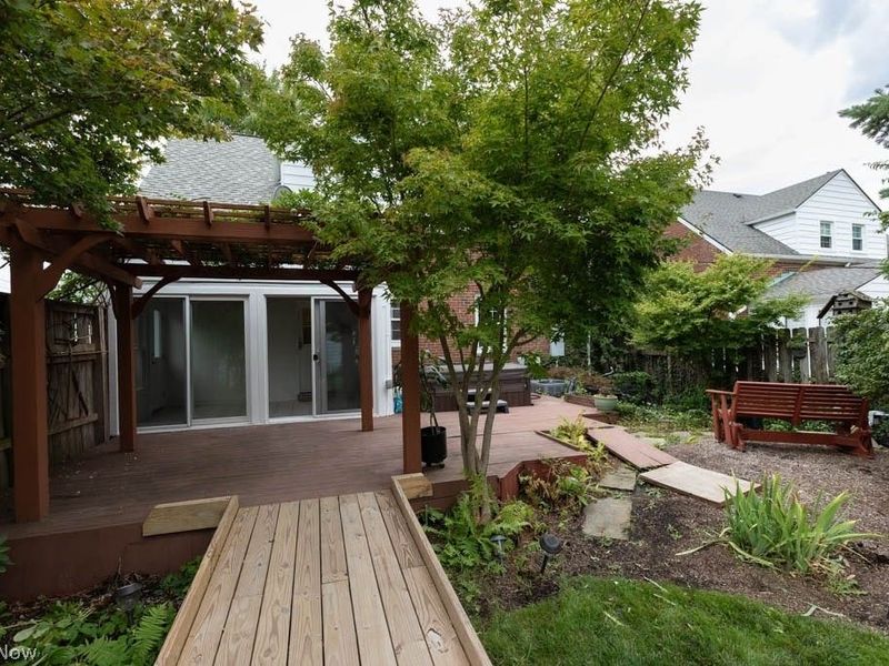 2099 Miramar Boulevard, South Euclid, OH 44121 Photo 24