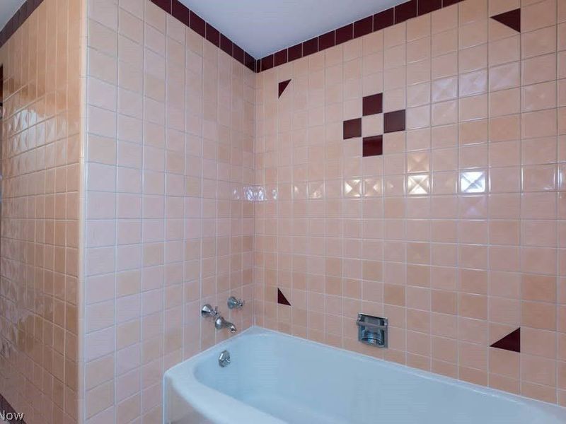 2099 Miramar Boulevard, South Euclid, OH 44121 Photo 26