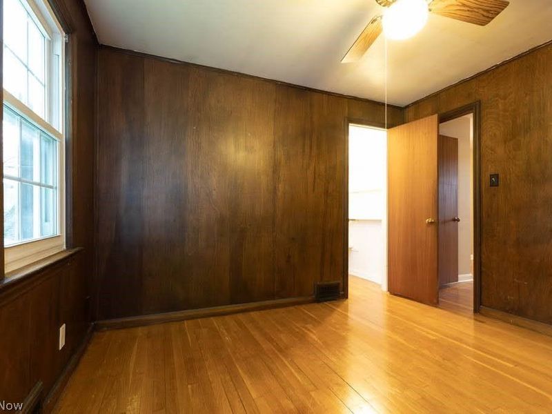 2099 Miramar Boulevard, South Euclid, OH 44121 Photo 39
