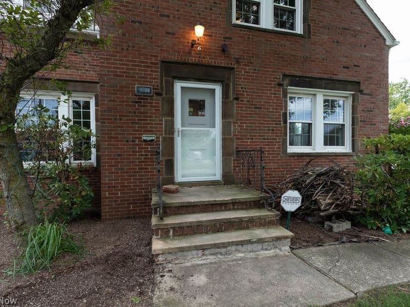 2099 Miramar Boulevard, South Euclid, OH 44121 Photo 48